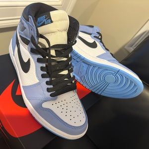 Jordan 1 Retro High OG
University Blue